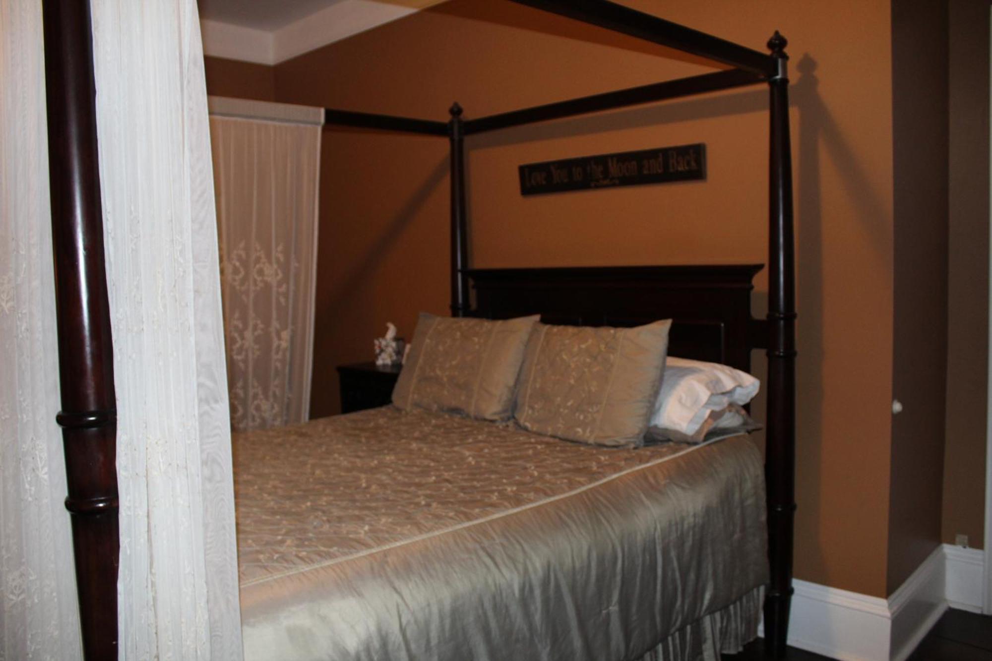 Monroe Manor Inn South Haven Δωμάτιο φωτογραφία