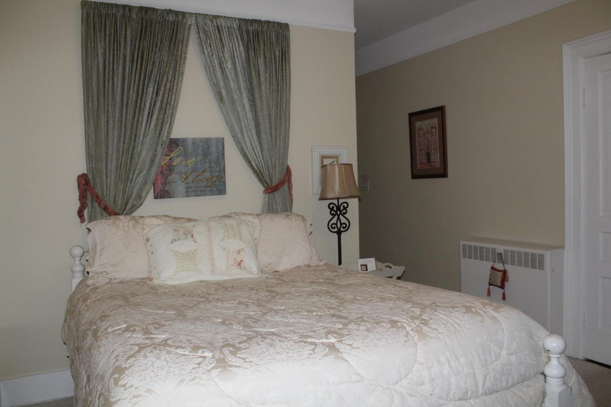Monroe Manor Inn South Haven Δωμάτιο φωτογραφία